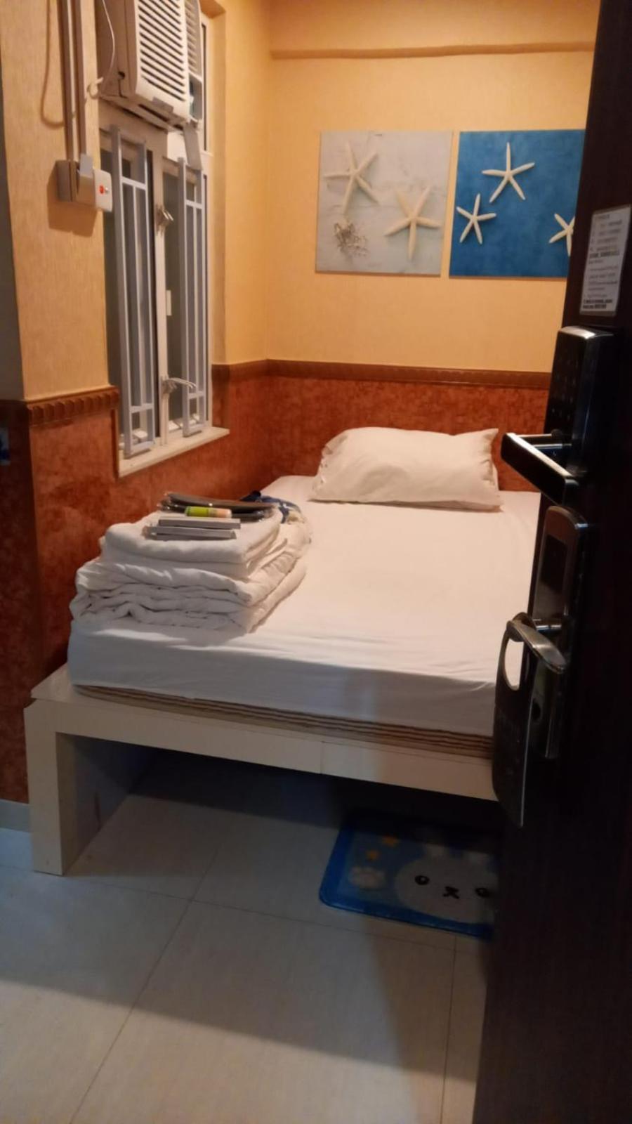 New Garden Hostel Хонконг Екстериор снимка