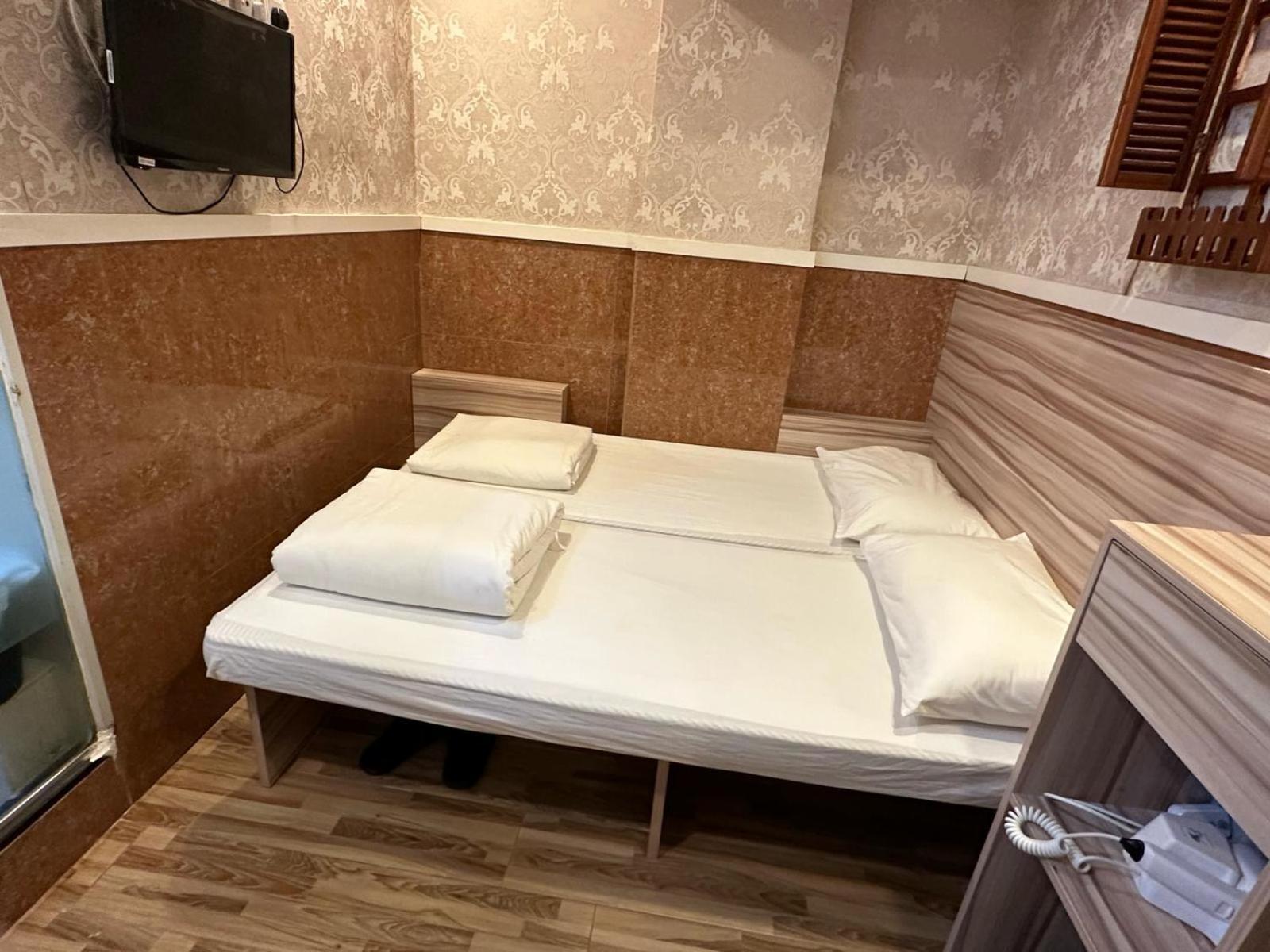 New Garden Hostel Хонконг Екстериор снимка